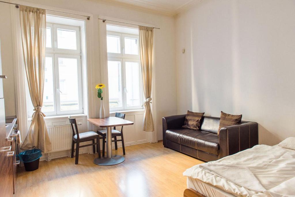 Lion Apartments In Historical Center, Bratislava Old Town Zewnętrze zdjęcie